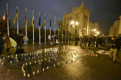 Активисты пришли на Банковую с требованием к новой власти расследовать убийство Гандзюк
