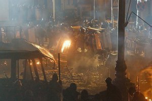 На Грушевського перебуває близько 5 тисяч активістів
