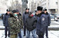 Афганцы вместе с милицией начали охрану Евромайдана