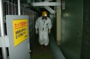 Рабочих на "Фукусиме" заставляли лгать об уровне радиации