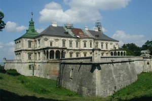 Янукович захотел резиденцию в замке во Львовской области 