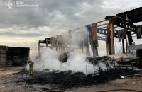 У Чернігівській області через ракетно-дронову атаку РФ загорівся ангар з вугіллям