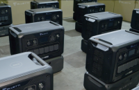 Волонтери передали велику партію потужних зарядних станцій полку «Ахіллес» СБС