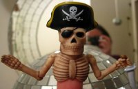 Ущерб от семьи российских пиратов оценили в 38 миллиардов рублей