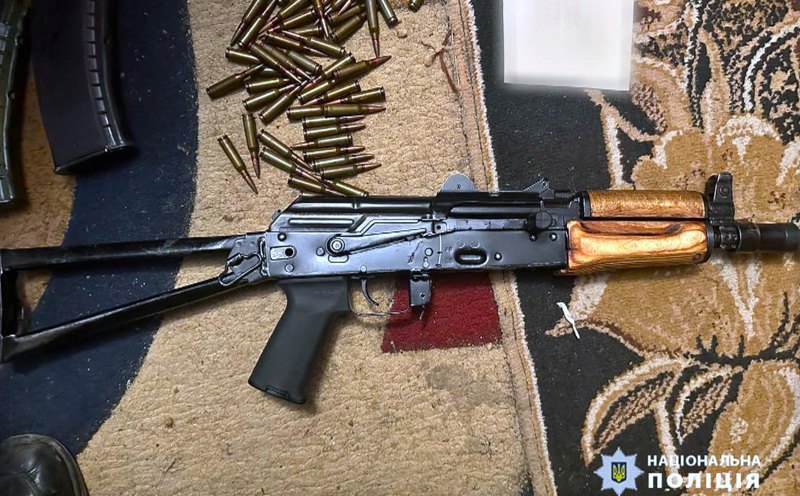 Зброя, вилучена під час обшуків у Івано-Франківській області