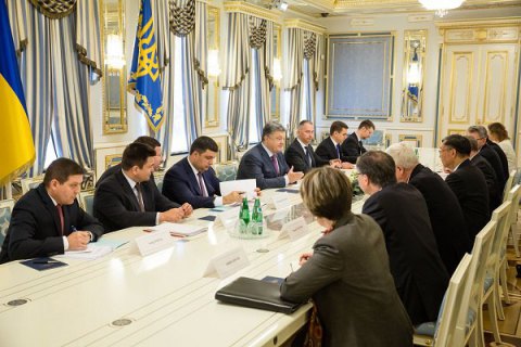 Порошенко призвал G7 продлить санкции против России