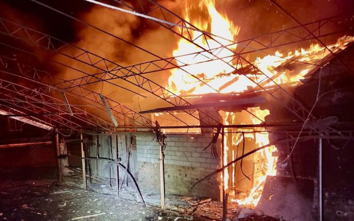 Унаслідок ворожих обстрілів Дніпропетровщини пошкоджені будинки і газогін
