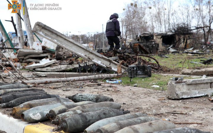 У Києві чутно вибухи, бо триває розмінування, – Сухопутні війська