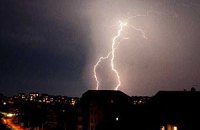 На Луганщине молния поразила двух людей
