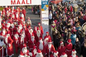 В Финляндии состоялись соревнования Санта-Клаусов