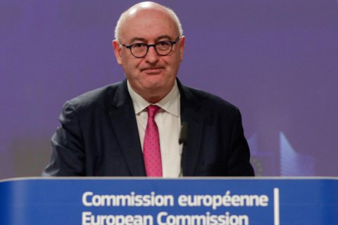 Єврокомісар із питань торгівлі подав у відставку через карантинний скандал 
