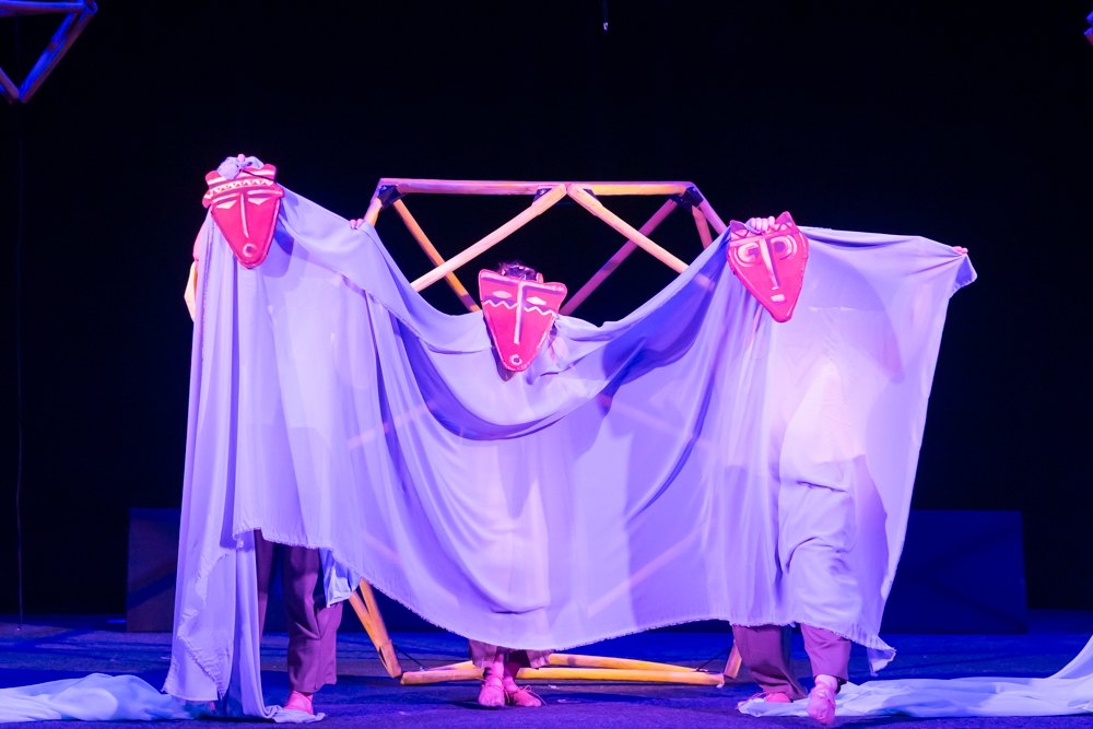 Вистава «Всесвіт»