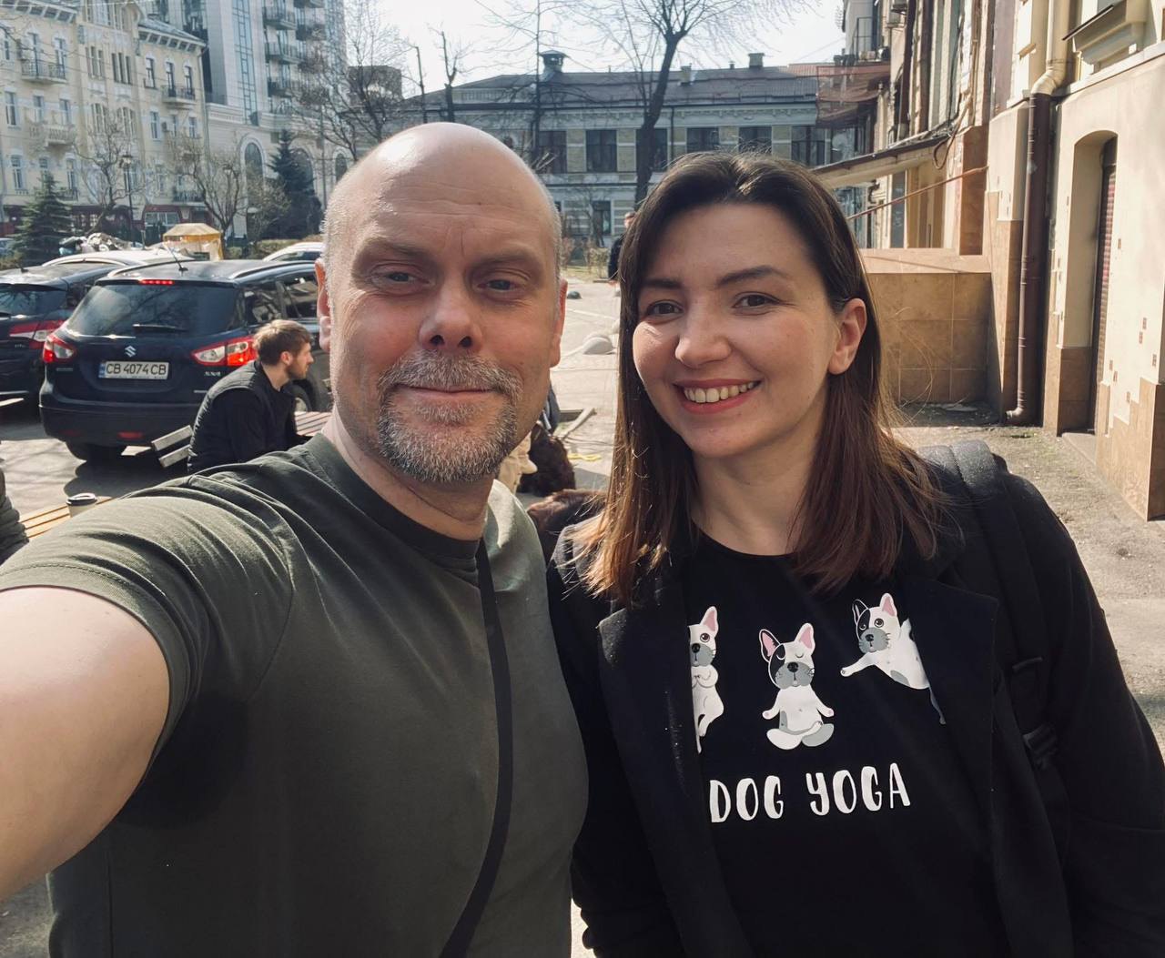 Дмитро Самофалов та редакторка відділу «Здоровʼя» Ірина Андрейців