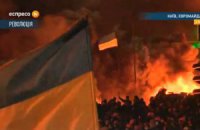 Майдан практично охоплено вогнем