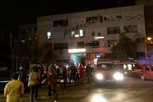 Число жертв пожара в ночном клубе Бухареста достигло 43
