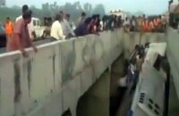 В Індії автобус впав у канал: 8 загиблих, 30 поранених