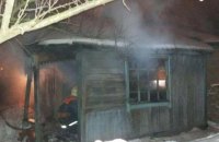 Три людини загинули на пожежі в дерев'яному будинку у Сумах