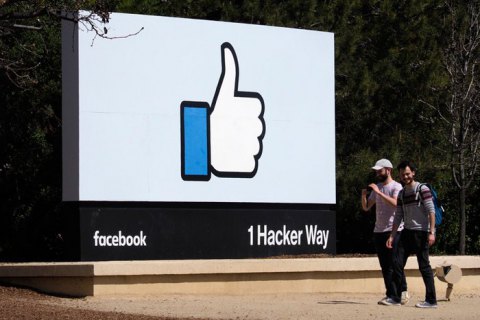 Акції Facebook подешевшали на 24% після фінансового звіту