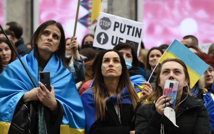 ​Під час війни українці стали більше цікавитися політикою, - опитування