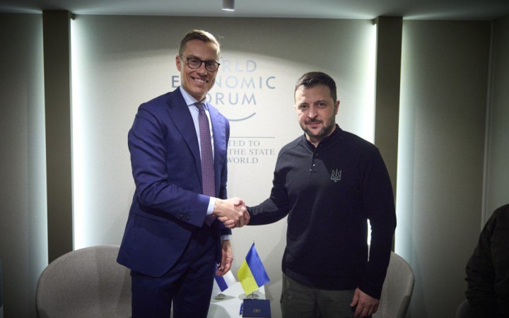 Зеленський провів перемовини із президентом Фінляндії перед візитом до США