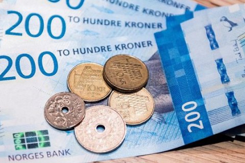 У Швеції дошкільнята на прогулянці в лісі знайшли банку з 40 тис. крон
