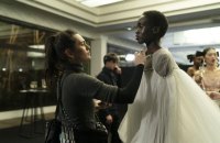  Коли згасають софіти: «Кутюр» Аліс Вінокур 