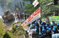 Протесты итальянских металлургов переросли в погромы