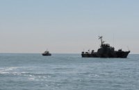 В Азовском море корабли ФСБ России освещают украинские катера морской охраны зеленым лучом, - ООС 