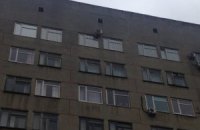 ГПтС: Тимошенко повредила окно, поэтому его тонировали