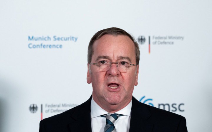 Міністр оборони Німеччини: Гарантії безпеки для України не мають повторити долю Будапештського меморандуму