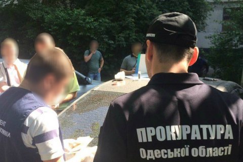 В Одессе на взятке задержали ​главного ревизора и начальника отдела ГФС