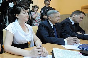 Защита Тимошенко заявила отвод двум прокурорам