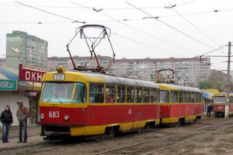 В Харькове под колесами трамвая погибла женщина 