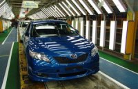 Toyota может частично перенести производство Camry в США