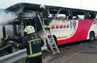 26 человек сгорели в туристическом автобусе на Тайване