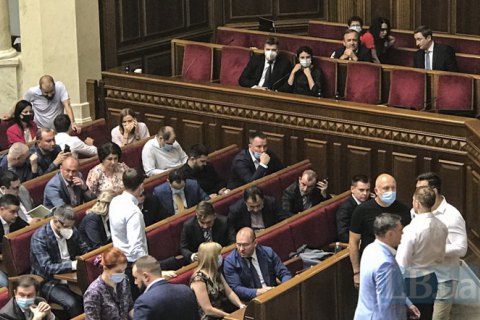 У Раді збирають підписи за скликання позачергової сесії для розгляду відставки Степанова