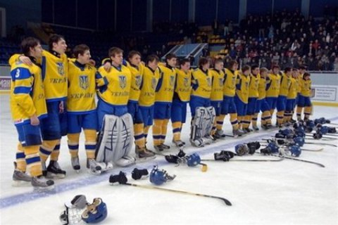 Два хоккеиста сборной Украины дисквалифицированы по подозрению в участии в договорном матче