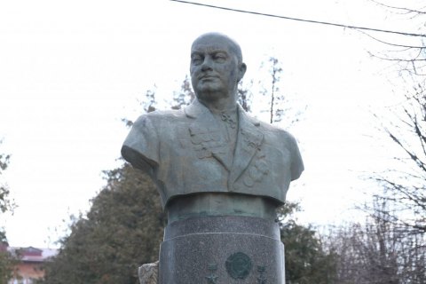 Міськрада Тального вирішила перенести пам'ятник діячу ЦК Компартії після кримінального провадження