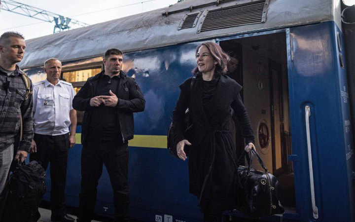 Анналена Бербок прибула до Києва