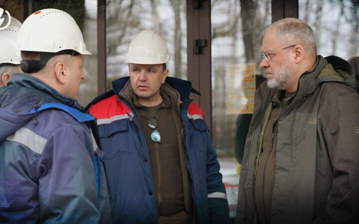 Міністр енергетики відвідав зруйновану ТЕС на Харківщині