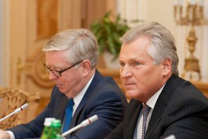 Квасьневский и Кокс пробыли у Тимошенко два часа