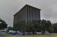 Коломойскому разрешили продать офисный центр в Техасе