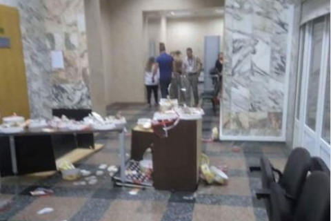 Полиция начала расследовать беспорядки в здании НАБУ по статье "хулиганство"