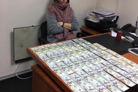 Голову управління ДАБІ в Херсонській області затримано за підозрою в отриманні $4,5 тис. хабара