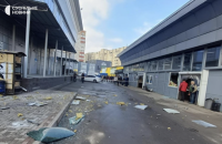 Росіяни поцілили у ТРЦ в центрі Сум, є постраждалі