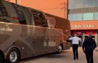 Автобус "Реала" перед матчем Лиги чемпионов в Ливерпуле забросали камнями