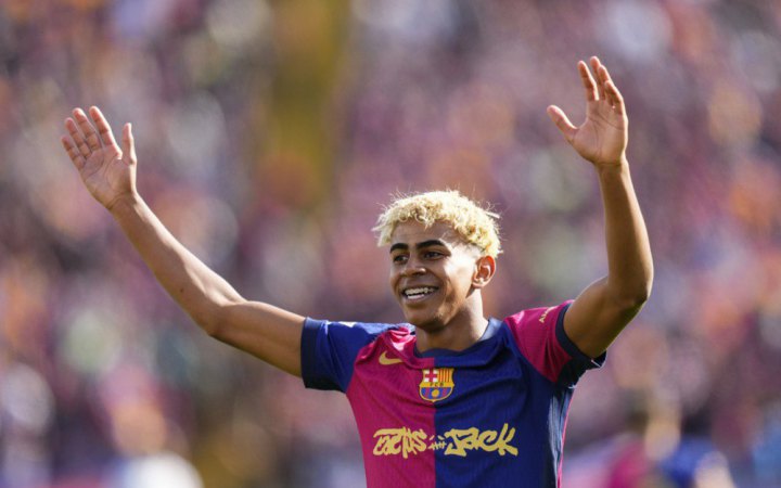 17-річний Ламін Ямаль продовжив контакт з «Барселоною» до 2031 року