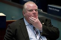 Мэр Торонто извинился за угрозу убить своего критика