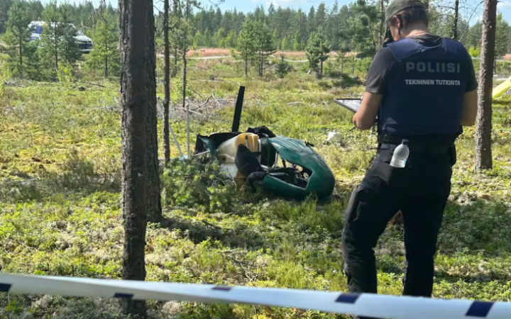 У Фінляндії впав двомісний літак. Одна людина загинула, друга – поранена