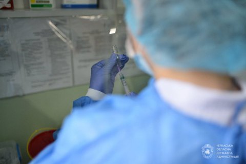 За добу повний курс вакцинації пройшло ще понад 18 тисяч українців
